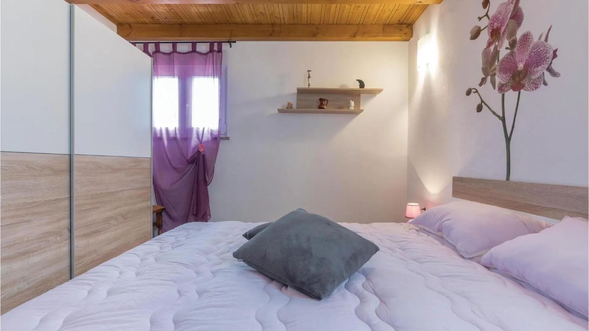 Amazing Home In Hreljici With Wifi